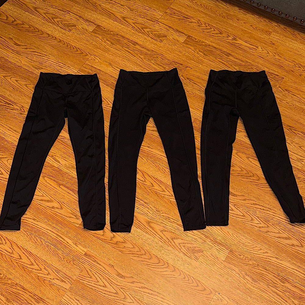 (3 for 1) Victoria’s Secret Active Leggings (S/P)
